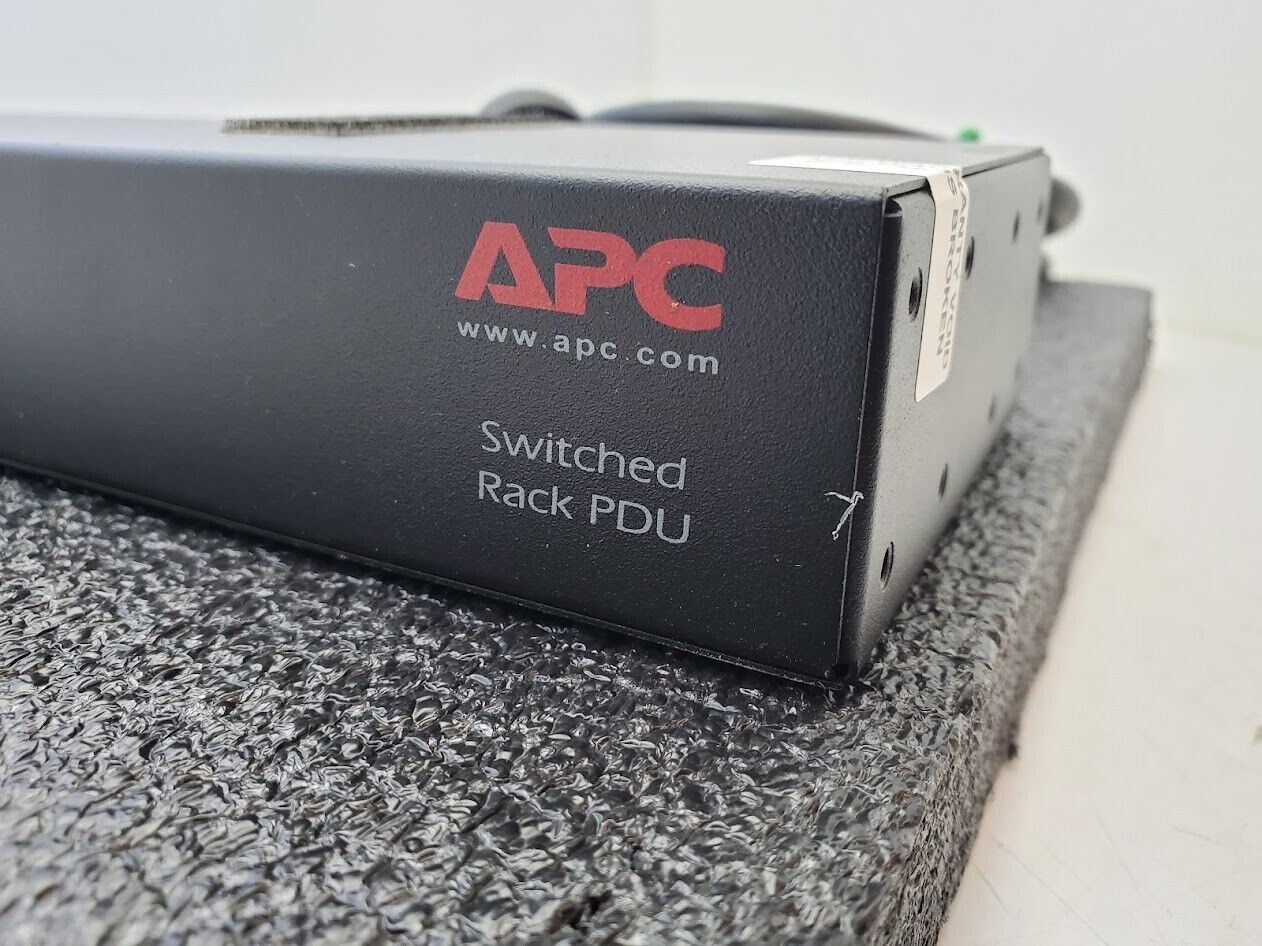 APC AP7901 Switched Rack PDU 1U 16A 120V Rack Mountable NEMA L5-20P Plug