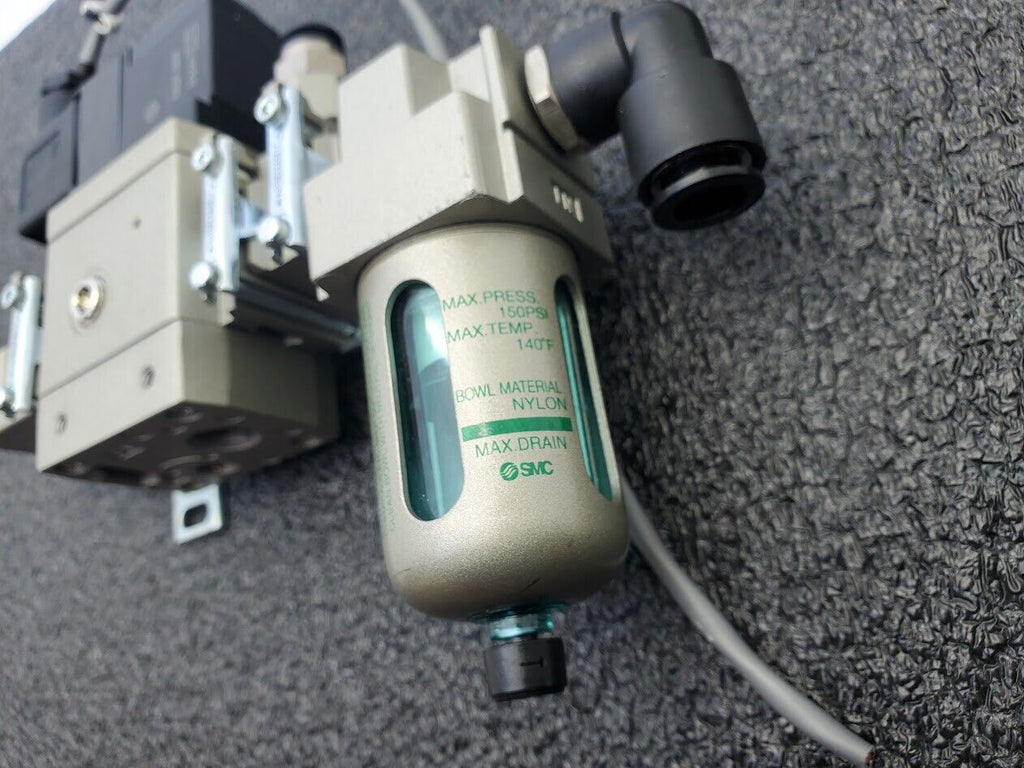 SMC AV2000-02-5DZB Soft Start 24VDC Solenoid with AF20-N02-6CZ Air Filter