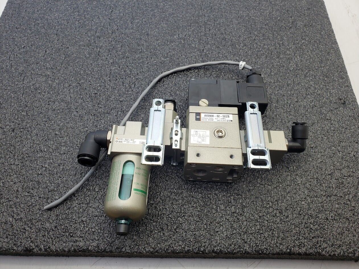 SMC AV2000-02-5DZB Soft Start 24VDC Solenoid with AF20-N02-6CZ Air Filter