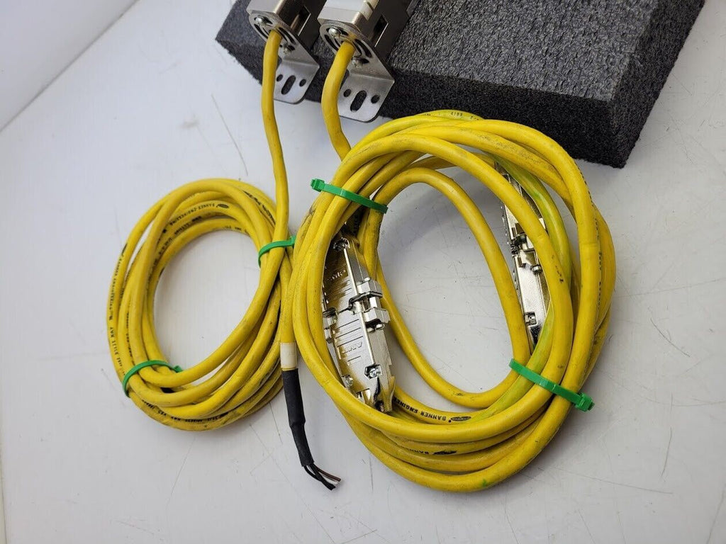 Banner USE1612NI & USR1612NI MICRO-SCREEN 16" Light Curtain Screen Set