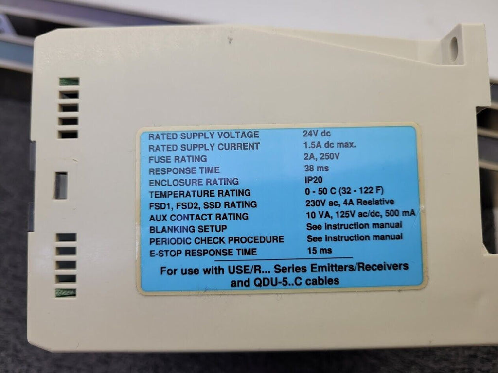 Banner USE2012NP2 & USR2012NP2 MICRO-SCREEN 20" Light Curtain Screen Set