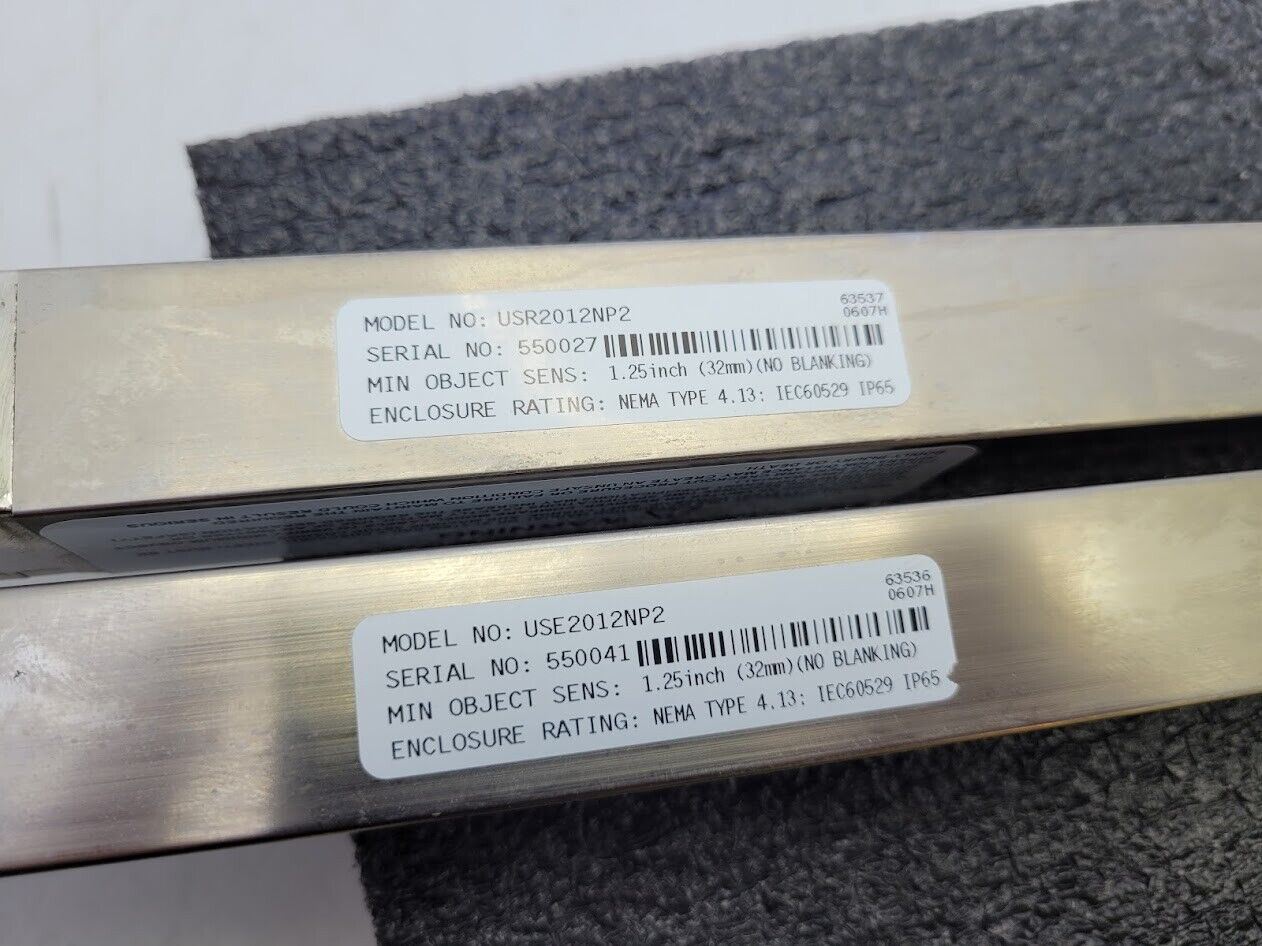 Banner USE2012NP2 & USR2012NP2 MICRO-SCREEN 20" Light Curtain Screen Set