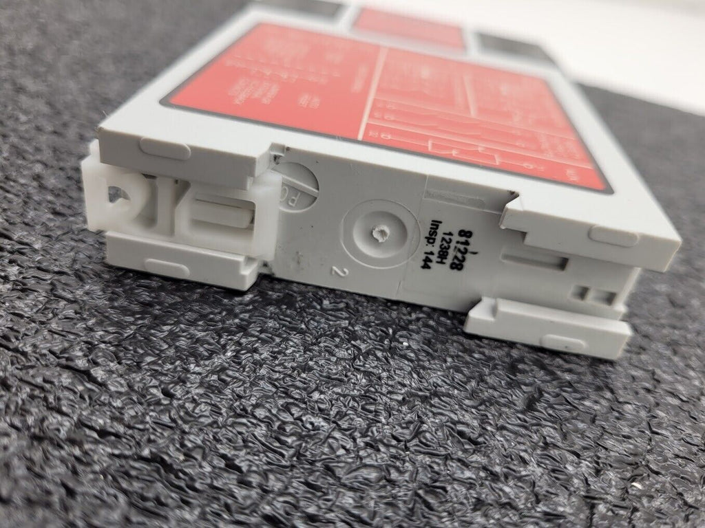 Banner UM-FA-11A Universal Input Safety Relay Module 24V AC/DC, 250V/7A Contacts