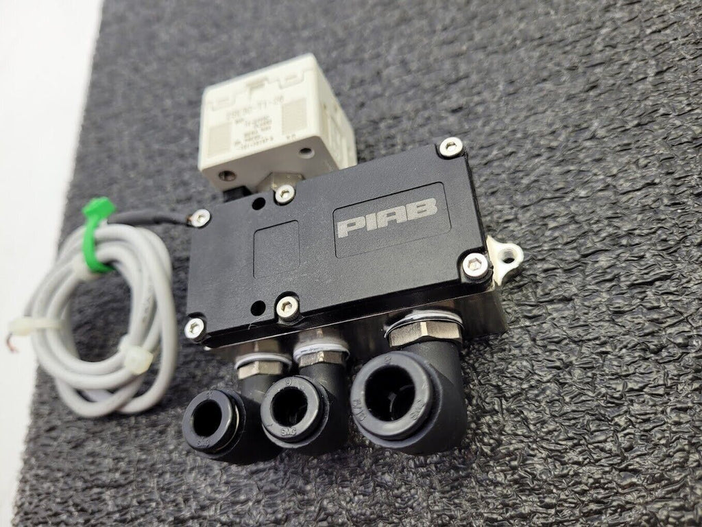 SMC ZSE30-T1-26 Vacuum Pressure Switch 1-5VDC Sensor Output 8mm 6mm Input Output