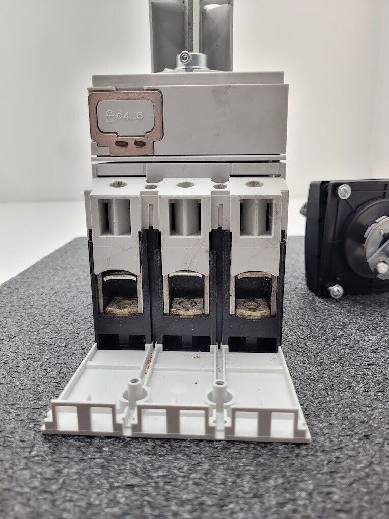 Eaton Moeller NS 2-200-NA Circuit Breaker Mains Switch 3 Phase NZM 2 Rotary