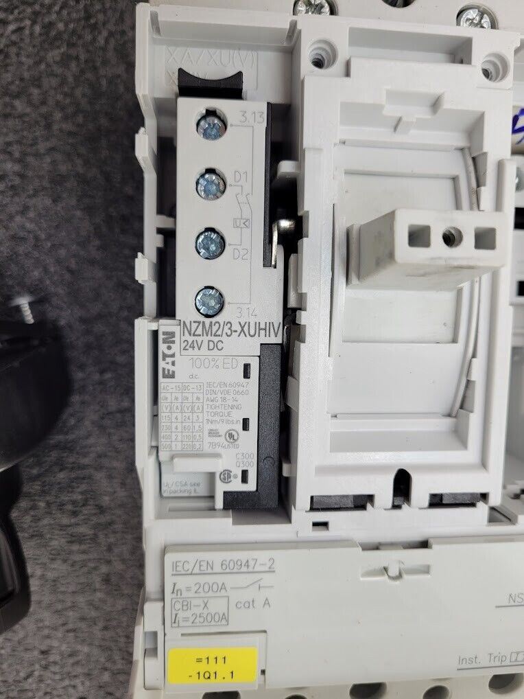 Eaton Moeller NS 2-200-NA Circuit Breaker Mains Switch 3 Phase NZM 2 Rotary