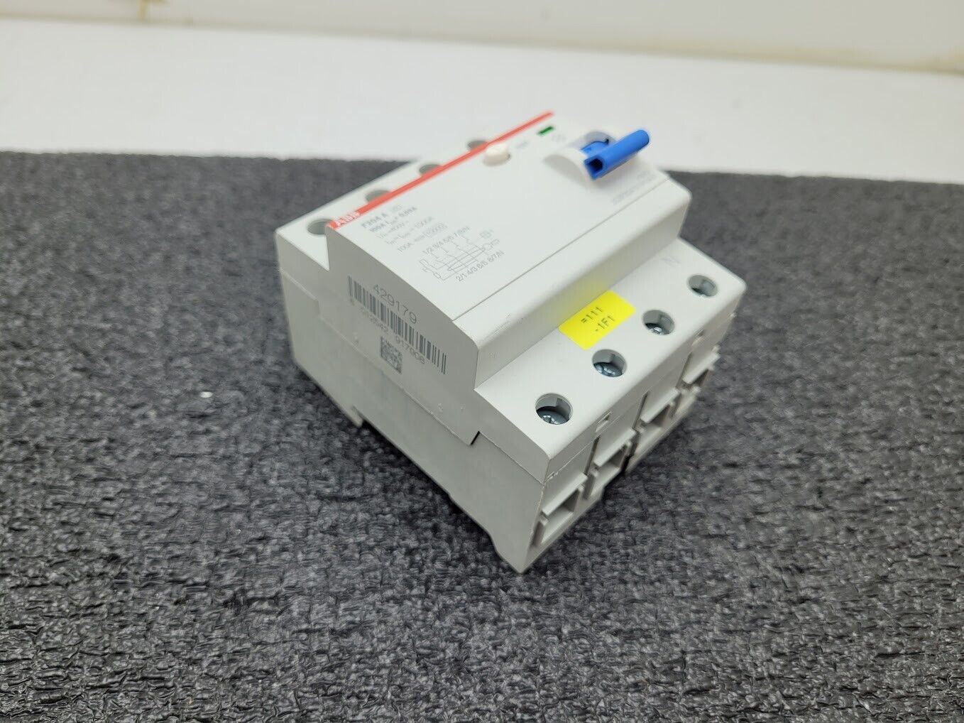 ABB F204 A 4-Pole Circuit Breaker 240V Leakage Residual Current Switch