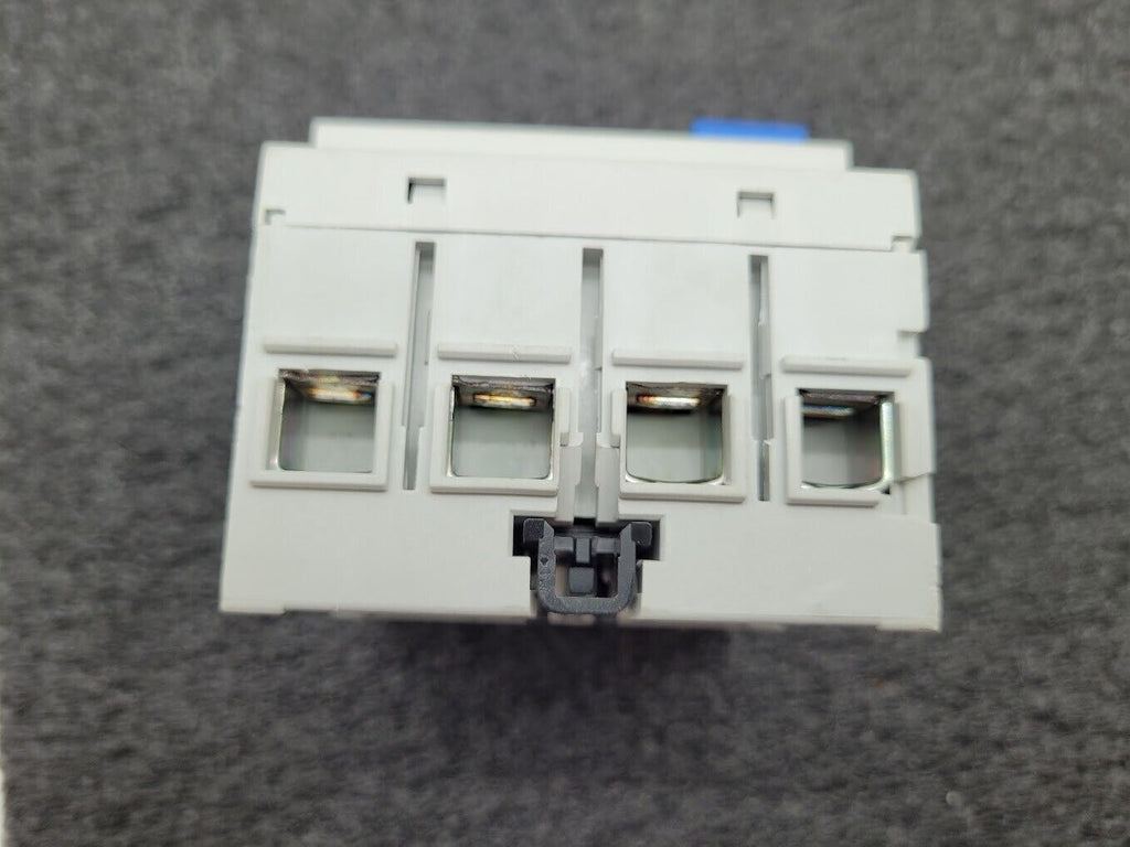ABB F204 A 4-Pole Circuit Breaker 240V Leakage Residual Current Switch