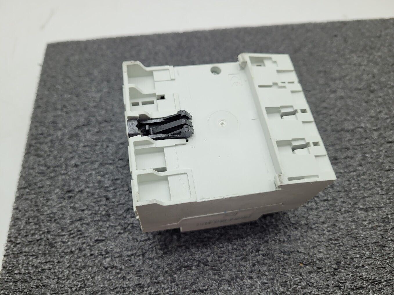 ABB F204 A 4-Pole Circuit Breaker 240V Leakage Residual Current Switch