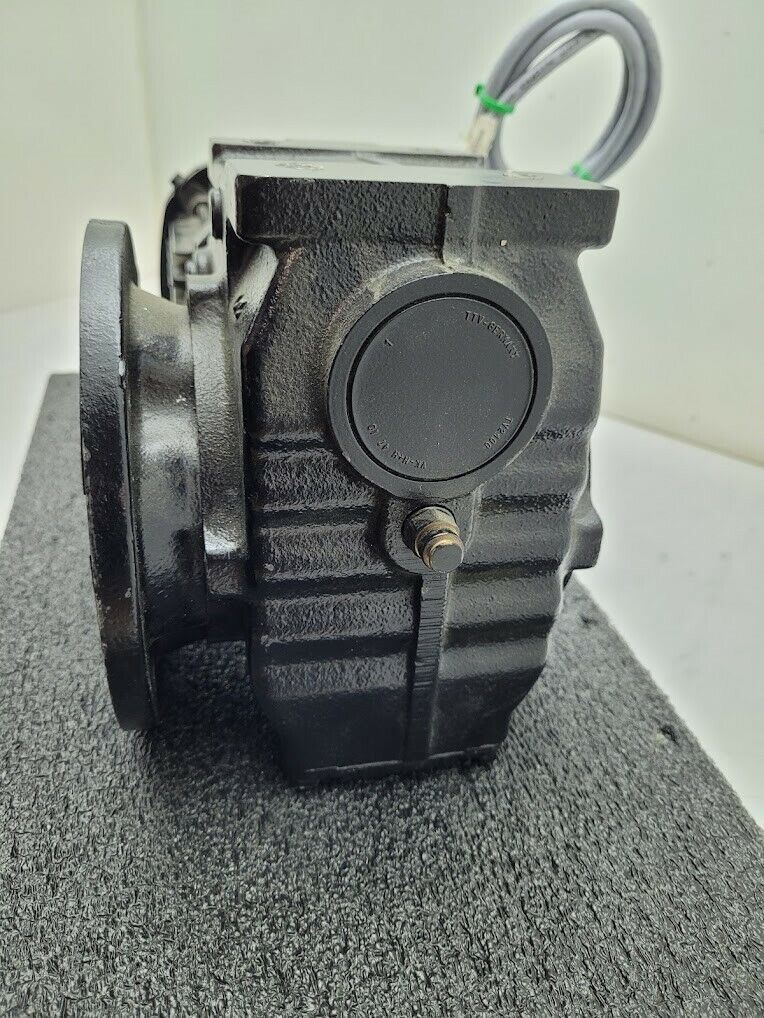 Sew-EuroDrive SAF47 DRS71S4 Gear Motor 32:1 Right Angle Gearhead 220-480V 3PH