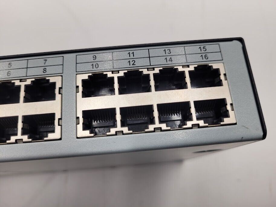 HP AF617A 16-Port External KVM Analog Switch Server Console 513736-001 USB PS2