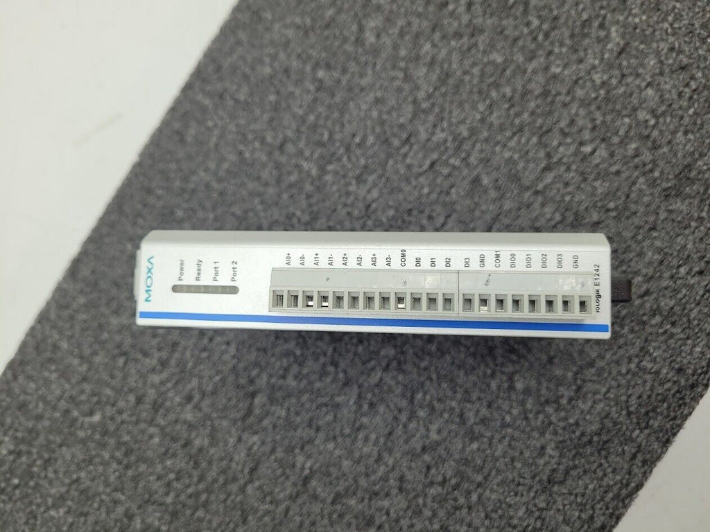 Moxa ioLogik E1242 Universal 4xAI 4xDI 4xDIO 2x Ethernet TCP I/O Controller
