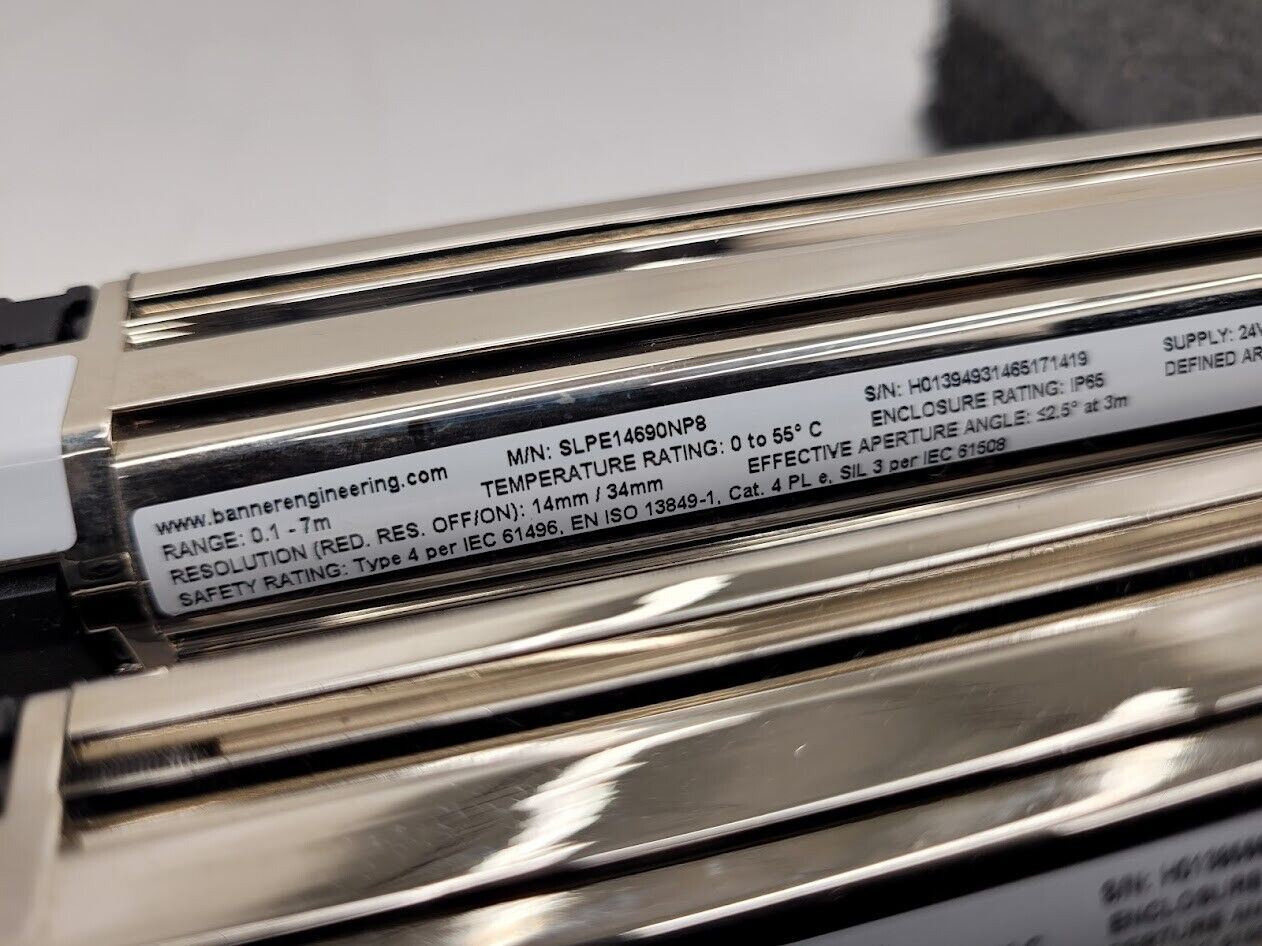 Banner SLPE14-690NP8 690mm Safety Light Curtain Beam Emitter Receiver .1-7m Pair