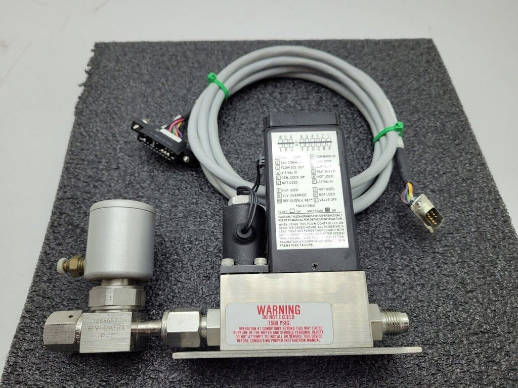 Brooks Instrument 5850E Mass Flow Controller MFC 5850E N2 Gas 500 SCCM 9040813