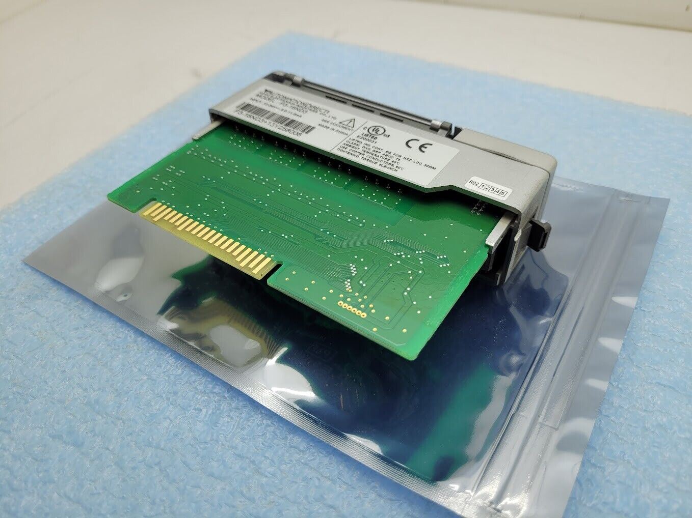 Automation Direct P3-16ND3  P316ND3 12-24VDC Input Sinking/Sourcing 16-point