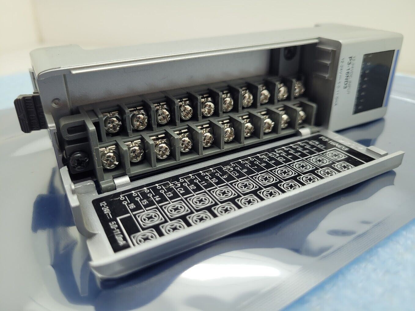 Automation Direct P3-16ND3  P316ND3 12-24VDC Input Sinking/Sourcing 16-point