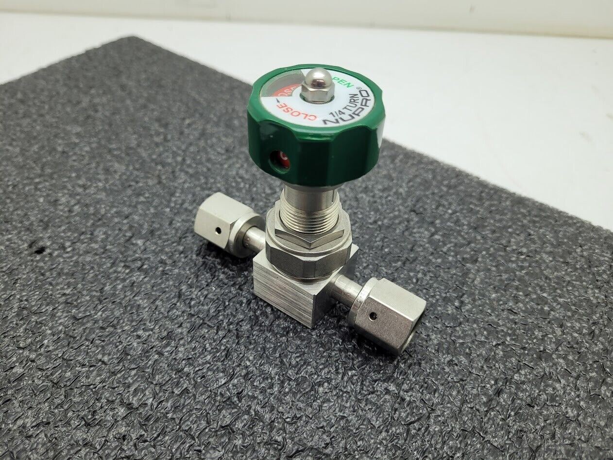 Swagelok 6LV-DAFR4-P-GR Manual Stainless Steel On/Off Gas Valve 006712 1/4" VCR