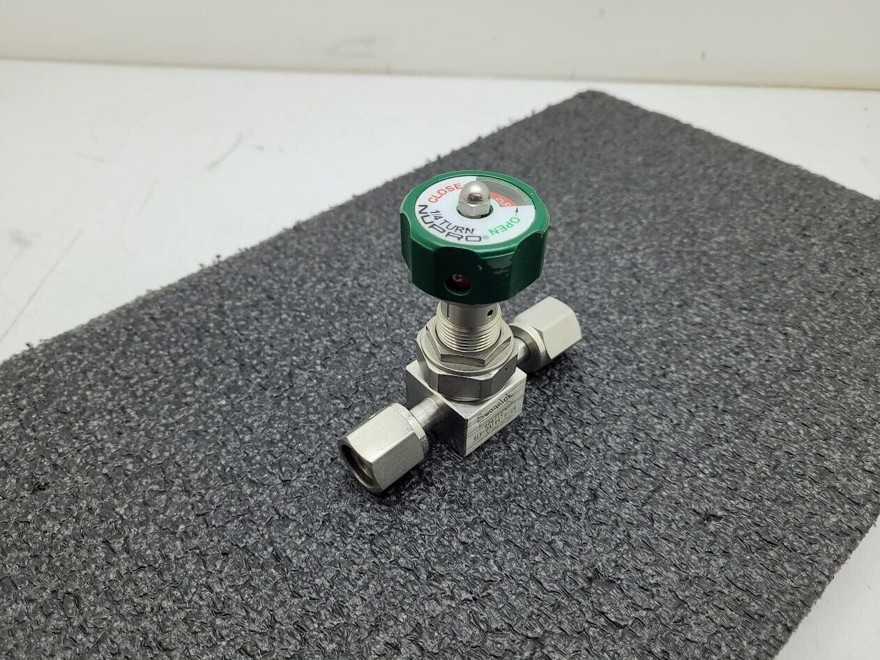 Swagelok 6LV-DAFR4-P-GR Manual Stainless Steel On/Off Gas Valve 006712 1/4" VCR