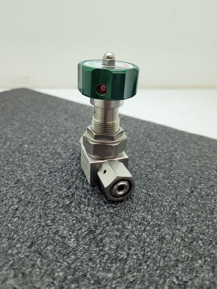 Swagelok 6LV-DAFR4-P-GR Manual Stainless Steel On/Off Gas Valve 006712 1/4" VCR
