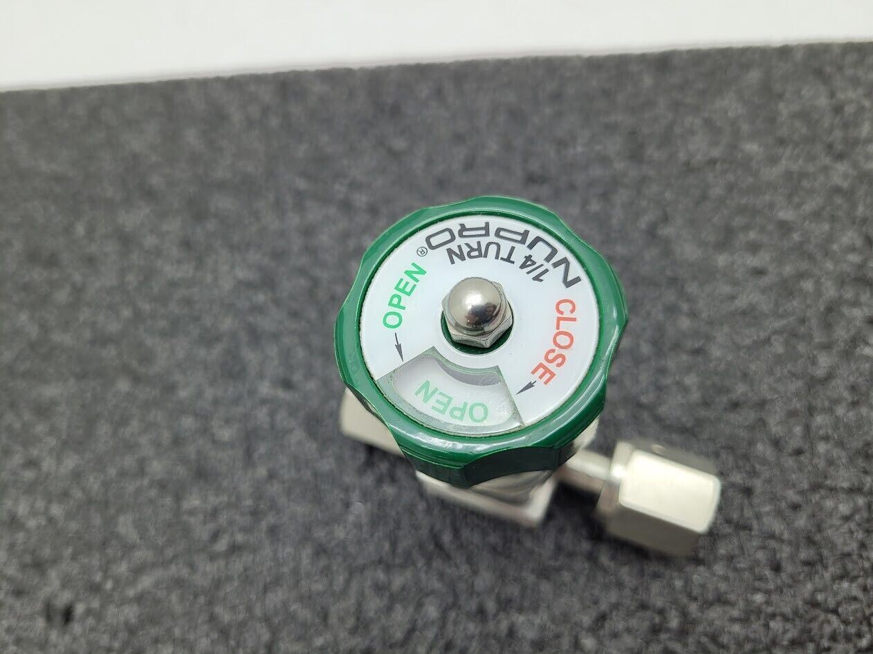 Swagelok 6LV-DAFR4-P-GR Manual Stainless Steel On/Off Gas Valve 006712 1/4" VCR