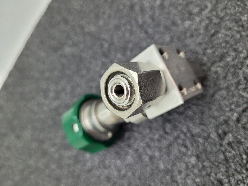 Swagelok 6LV-DAFR4-P-GR Manual Stainless Steel On/Off Gas Valve 006712 1/4" VCR