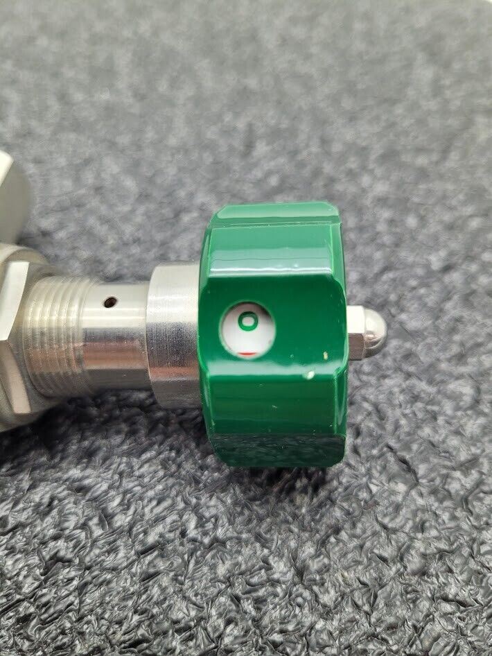 Swagelok 6LV-DAFR4-P-GR Manual Stainless Steel On/Off Gas Valve 006712 1/4" VCR