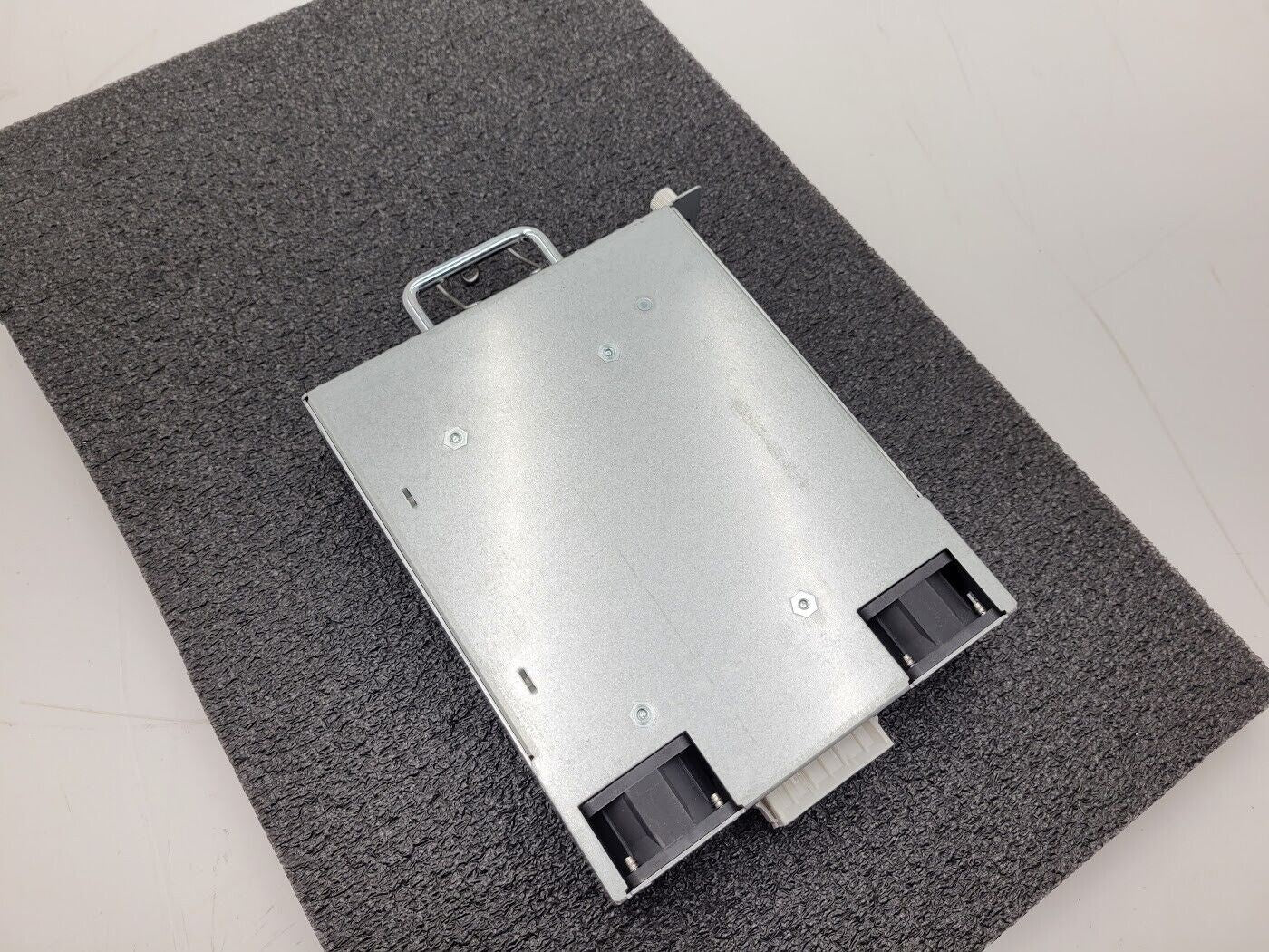 Brocade 5100 6500 7800 DS-5100B 23-0000092-02 105-000-165 7001485 Power Supply