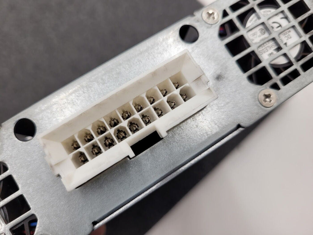 Brocade 5100 6500 7800 DS-5100B 23-0000092-02 105-000-165 7001485 Power Supply