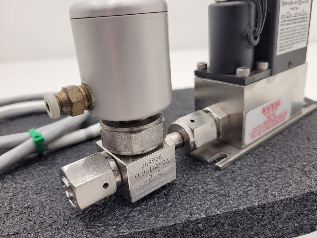 Brooks Instrument 5850E Mass Flow Controller MFC 5850E O2 Oxygen Gas 20 SLPM