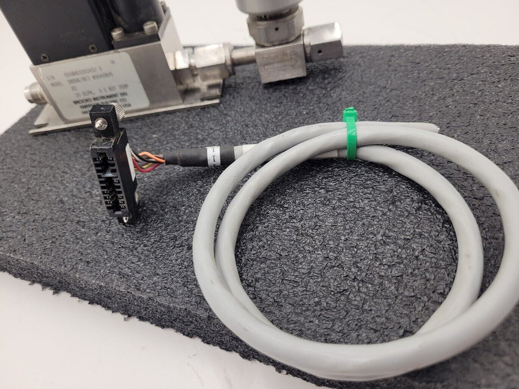 Brooks Instrument 5850E Mass Flow Controller MFC 5850E O2 Oxygen Gas 20 SLPM