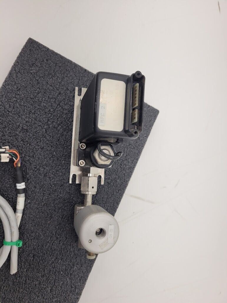 Brooks Instrument 5850E Mass Flow Controller MFC 5850E O2 Oxygen Gas 20 SLPM