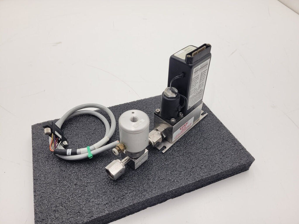 Brooks Instrument 5850E Mass Flow Controller MFC 5850E N2 Nitrogen Gas 20 SLPM