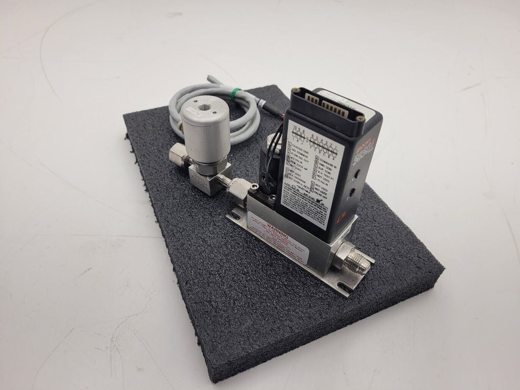 Brooks Instrument 5850E Mass Flow Controller MFC 5850E Silane SiH4 Gas 300 SCCM