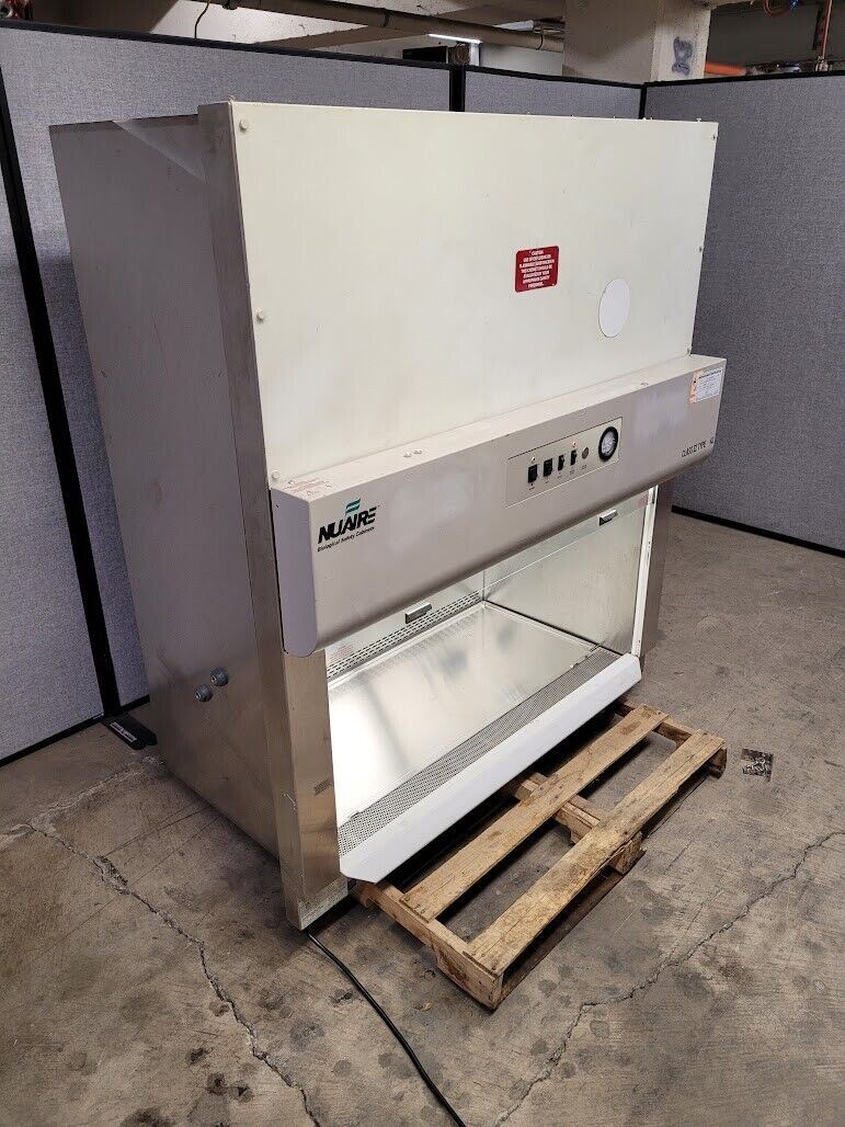 Nuaire BSC Class II Type A2 Laminar Flow Biological Safety Cabinet NU-425-400