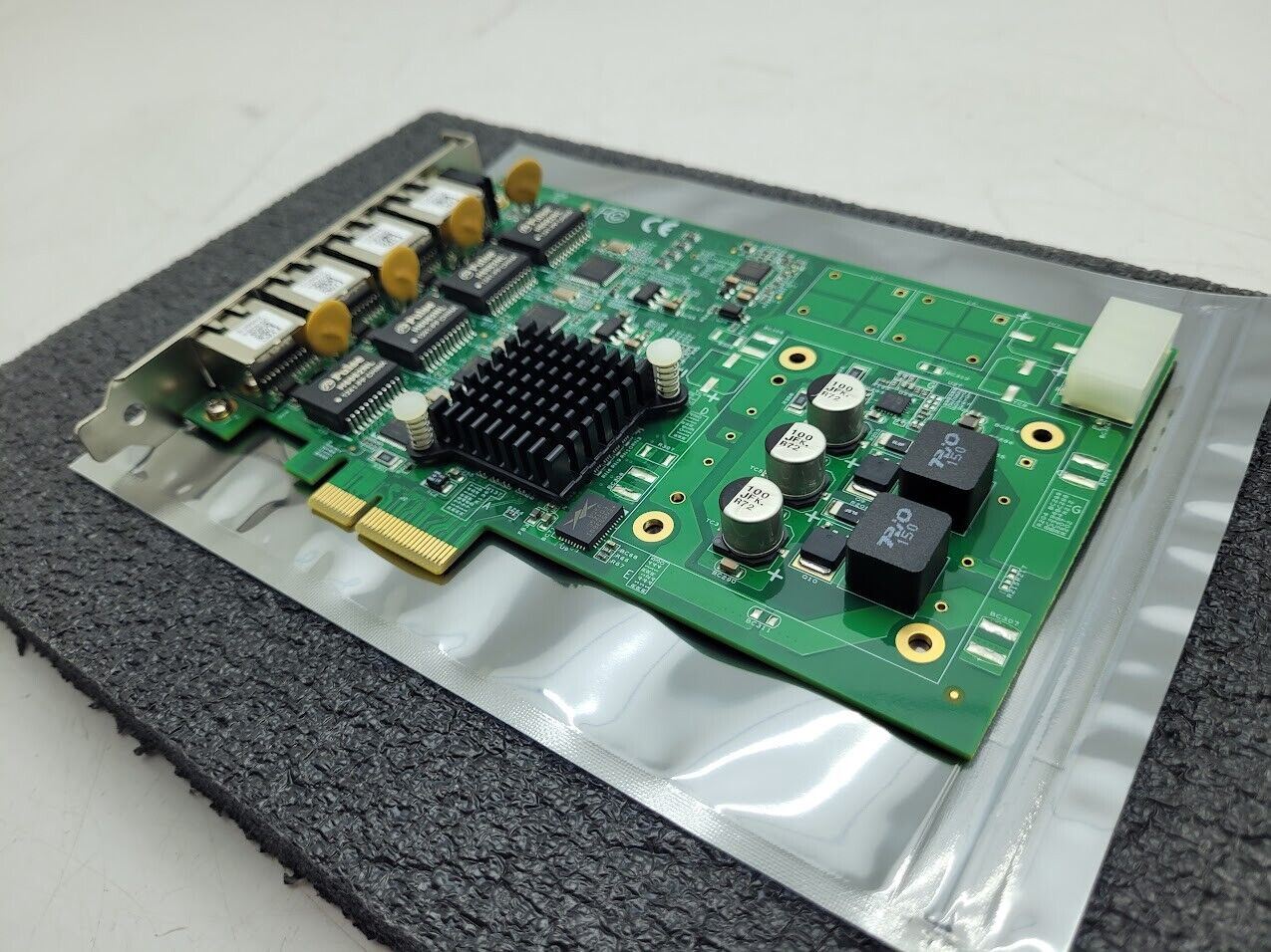 ADLINK PCIE-GIE64+ 51-18519-0A20 Ethernet Camera Image Capture Card 4 Port