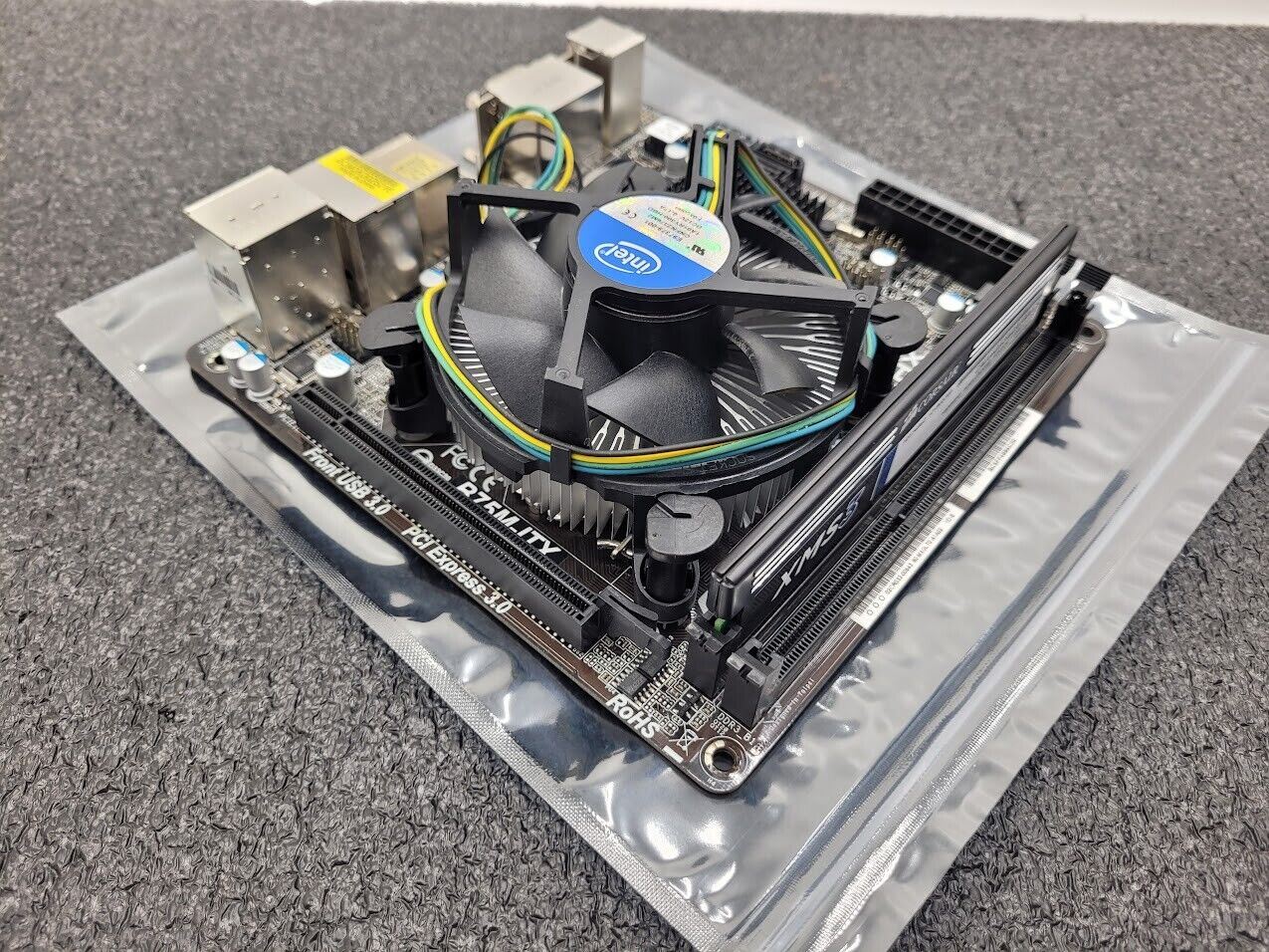 ASROCK Motherboard B75M-ITX Tested Working 2GB Ram Intel i3-2100 3.1Ghz Mini-ITX