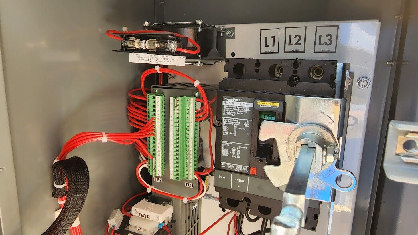 Square D ENCLOSED Altistart 22 Combination Motor Controller 863922UGH4YX10 25HP