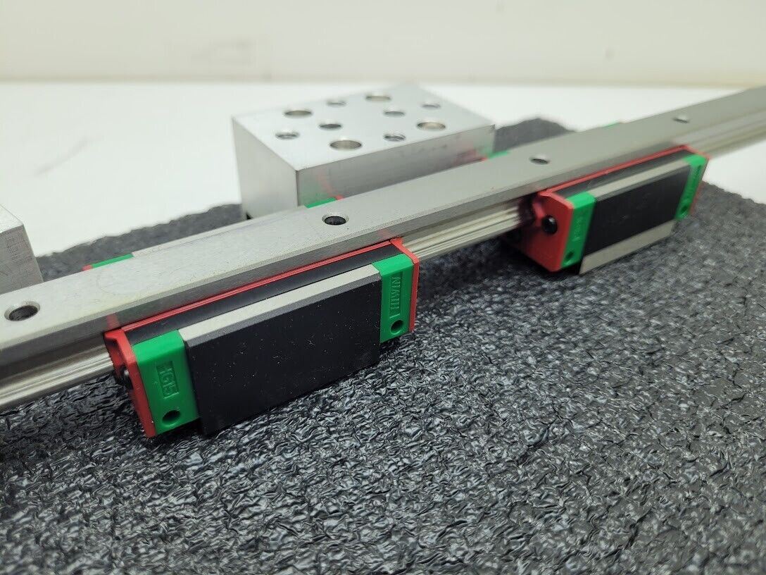 Hiwin HGR15C Linear Guide Rail HGR15 35" 900mm 2x HGH15CAC Blocks