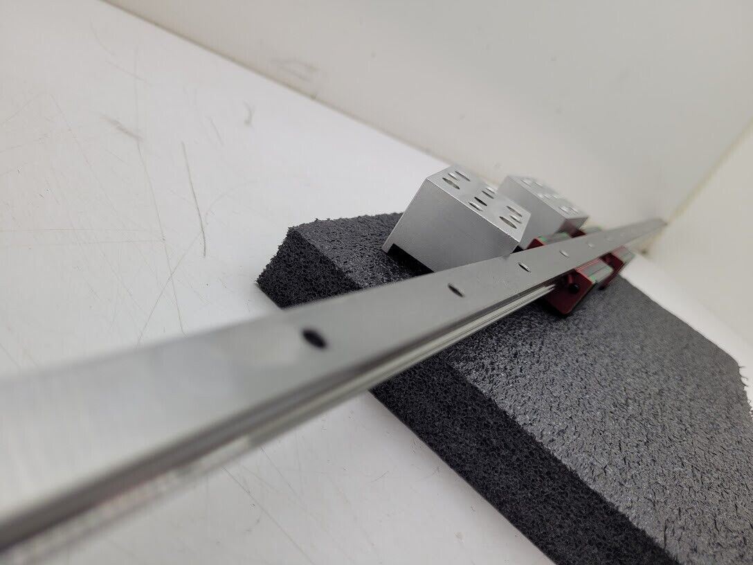 Hiwin HGR15C Linear Guide Rail HGR15 35" 900mm 2x HGH15CAC Blocks