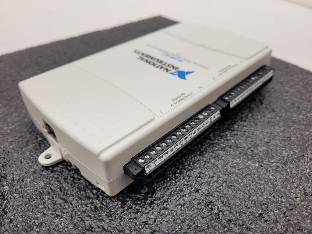 NI USB-6211 Multifunction I/O Device w/ Analog Input  16-Input 16-Bit 250 kS/s