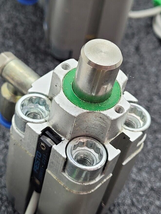 Lot of 4 Festo STA-20-15-P-A Stop Cylinder Pressure Retract Spring 15mm Extend