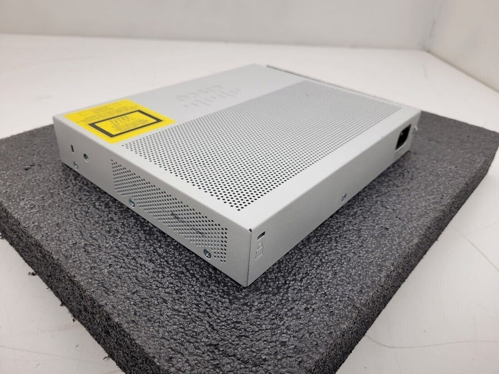 CISCO WS-C2960L-8TS-LL 8 Port GigE 10/100/1000 2 x SFP Ethernet Switch 2960L-8TS