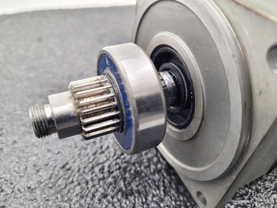 Mitsubishi HA33NC-TSD5 AC Servo Motor OSE104S Encoder Citizen E-32 Bent Shaft