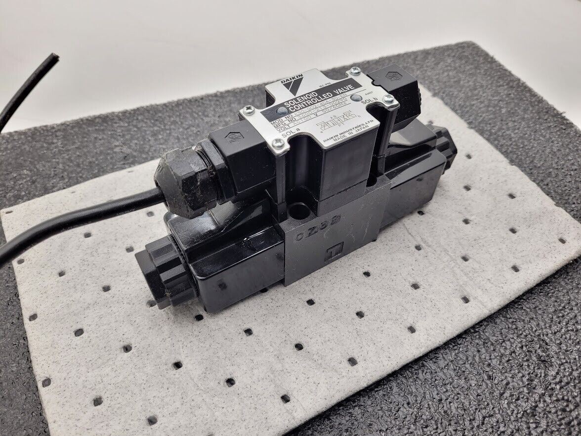 DAIKIN KS0-G02-4CA-30-EN Solenoid Controlled Valve AC100V 50/60Hz Working Pull