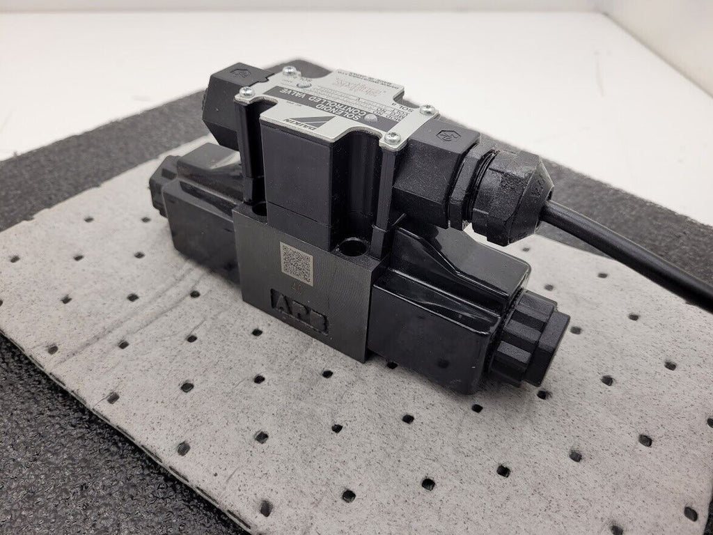 DAIKIN KS0-G02-4CA-30-EN Solenoid Controlled Valve AC100V 50/60Hz Working Pull