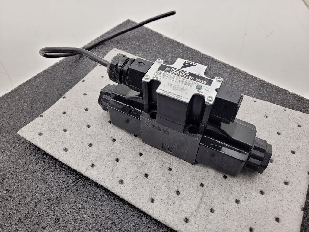 DAIKIN KS0-G02-4CA-30-EN Solenoid Controlled Valve AC100V 50/60Hz Working Pull