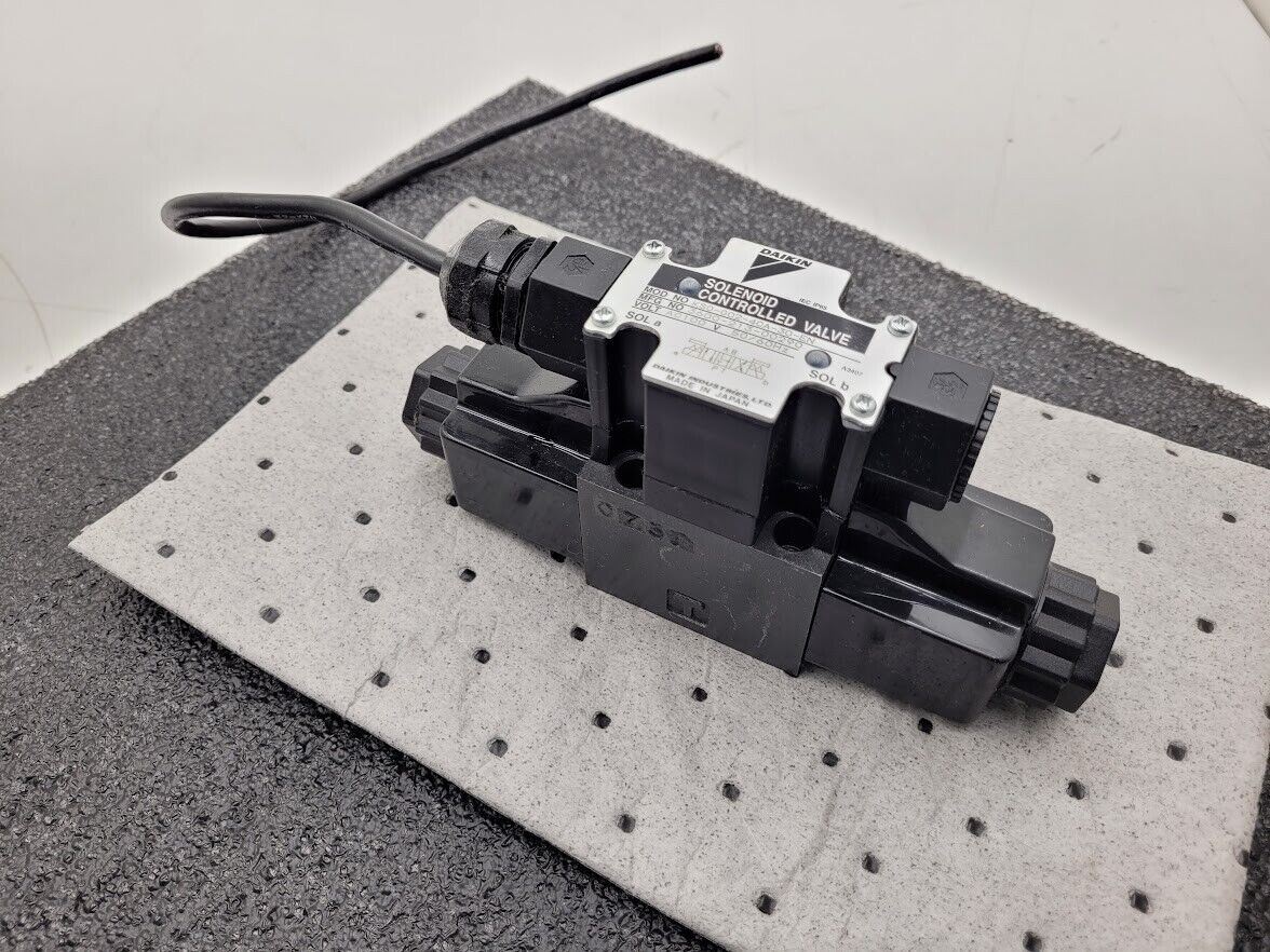 DAIKIN KS0-G02-4CA-30-EN Solenoid Controlled Valve AC100V 50/60Hz Working Pull