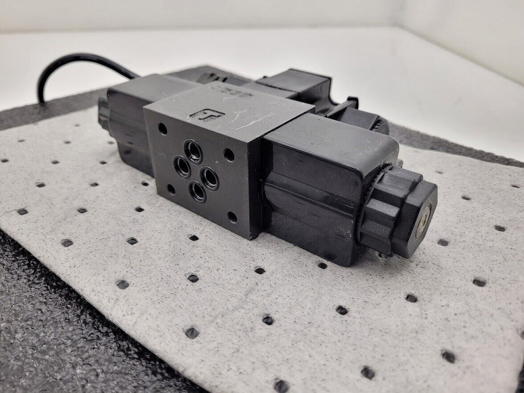 DAIKIN KS0-G02-4CA-30-EN Solenoid Controlled Valve AC100V 50/60Hz Working Pull