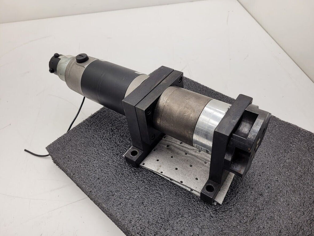 Parvex Servo Motor RX320ER1309 54VDC 3000RPM 24V Brake 93:1 Gearhead