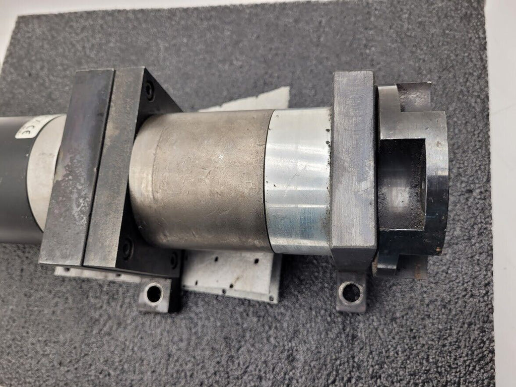 Parvex Servo Motor RX320ER1309 54VDC 3000RPM 24V Brake 93:1 Gearhead